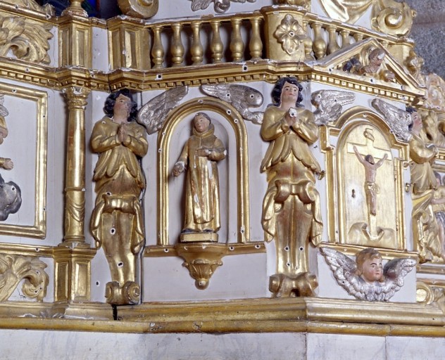 Détail du pan coupé nord de l'armoire eucharistique, avec une statuette de saint moine. - (c) Région Nouvelle-Aquitaine, Inventaire général du patrimoine culturel