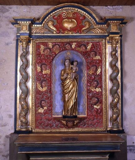 Retable de la chapelle nord et sa statue : Vierge à l'Enfant