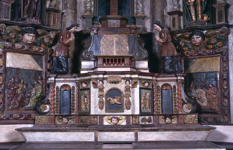 Vue du tabernacle et de l'exposition. Après restauration.