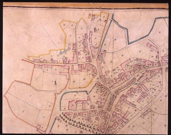 Plan de la ville de Felletin levé en 1817 par le géomètre de première classe Leudière ; échelle 1:1250. Centre ville : vue partielle de la partie nord-est.