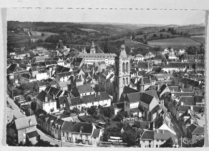 Vue d'ensemble de la ville, depuis le sud-ouest.