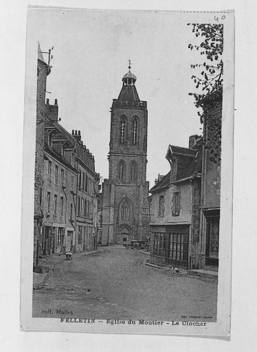 Rue du Clocher. Vue prise depuis la place Courtaud.