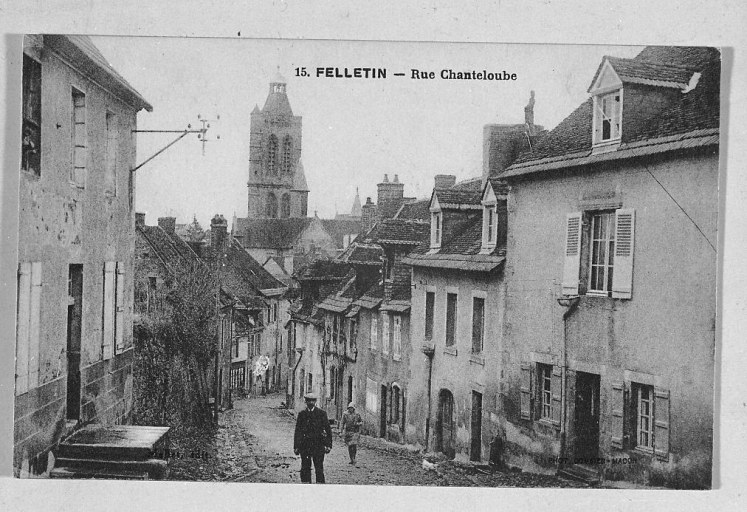 Rue de Chanteloube. Vue partielle de la rue prise depuis le sud-est.