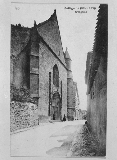 Vue prise dans la rue du Château, depuis le sud-ouest montrant l'élévation ouest de l'église et le mur de clôture situé à gauche de l'édifice et aujourd'hui démoli.