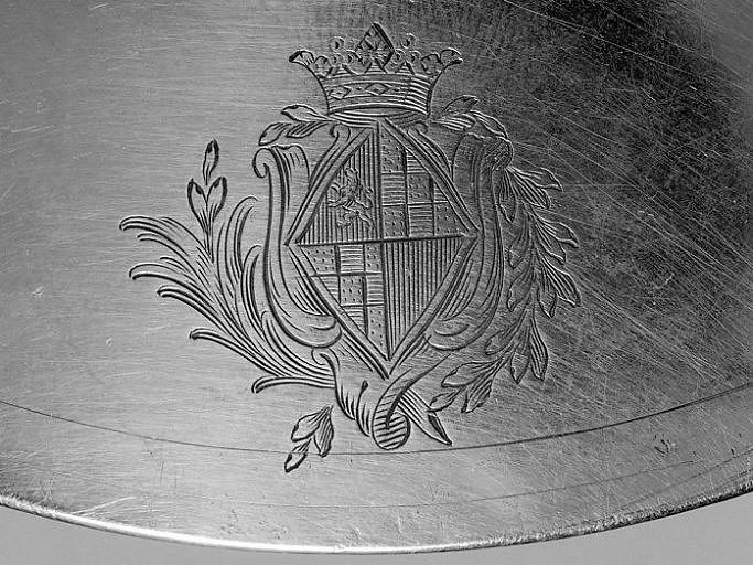 Détail des armoiries sur la patène.