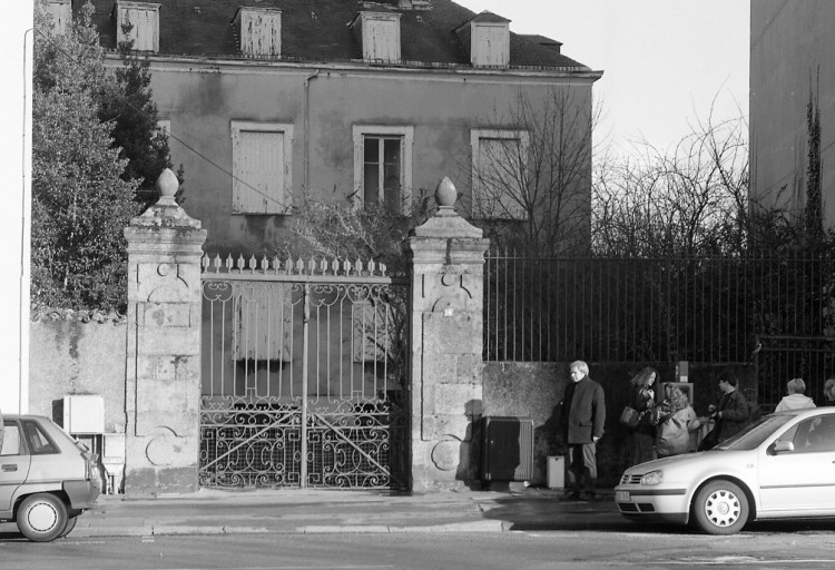 Vue générale de la façade antérieure.