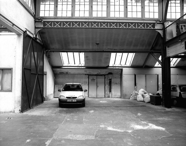 Appentis de la halle des moufles.