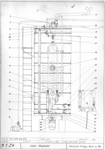 Coupe d'un acétificateur Acétator Frings, jointe dans le recueil d'instructions fourni par le constructeur Heinrich Frings à la vinaigrerie Delouis, pour l'acétificateur n° 1243, type H 150, de 1959.