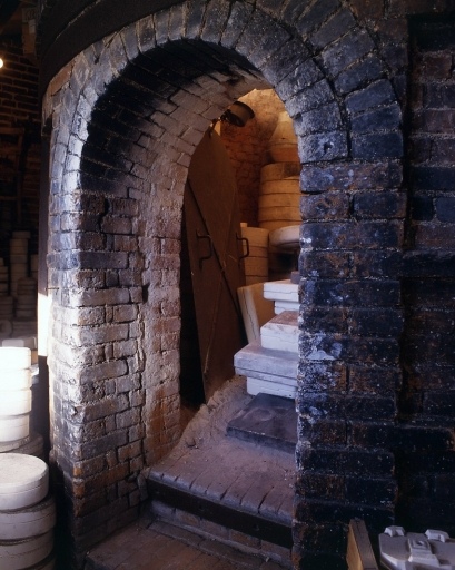 L'ancien four de l'usine : ouverture du globe (deuxième niveau).