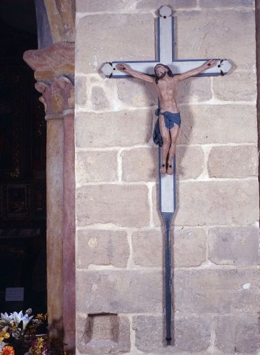 Croix : Christ en croix