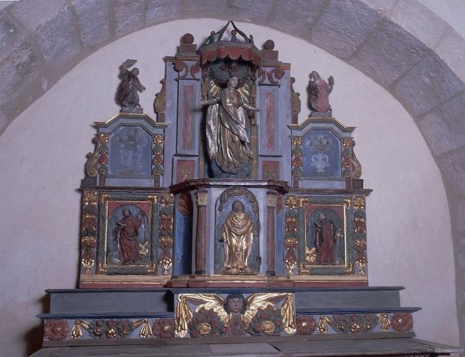 Gradins d'autel, tabernacle à ailes et exposition