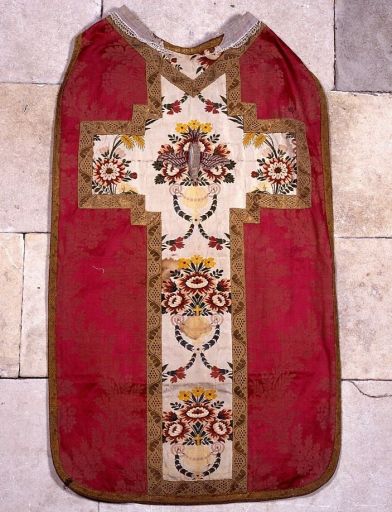 Chasuble (ornement rouge)