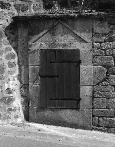 Rue Sainte-Espérance. Fontaine Sainte-Espérance, vue d'ensemble.