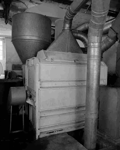 Machine à épurer mécaniquement (battoir)