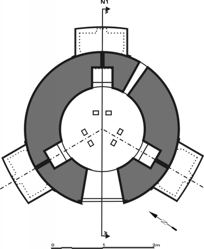 Coupe du four rond à porcelaine, au niveau du laboratoire (N1).