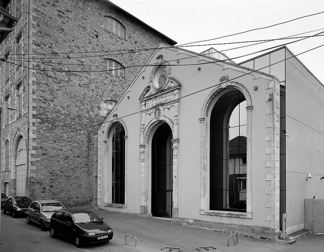 Façade de l'ancien gymnase de la Société de Gymnastique et de Tir de Limoges, rue Beyrand.