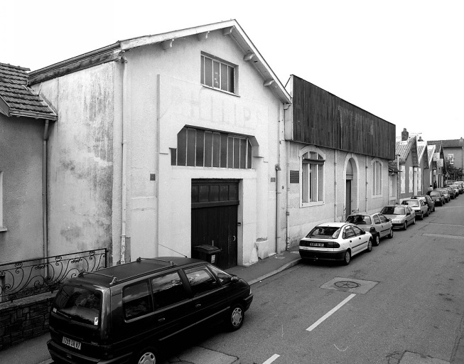 Les ateliers construits en 1918, rue du Chinchauvaud.