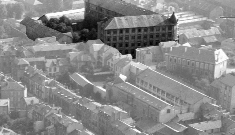 Vue aérienne de l'ancienne usine Monteux depuis le nord-est, en 1953.