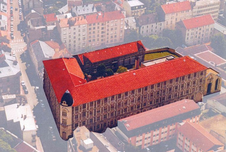 Vue aérienne de l'ancienne usine Monteux depuis l'ouest, vers 2000.