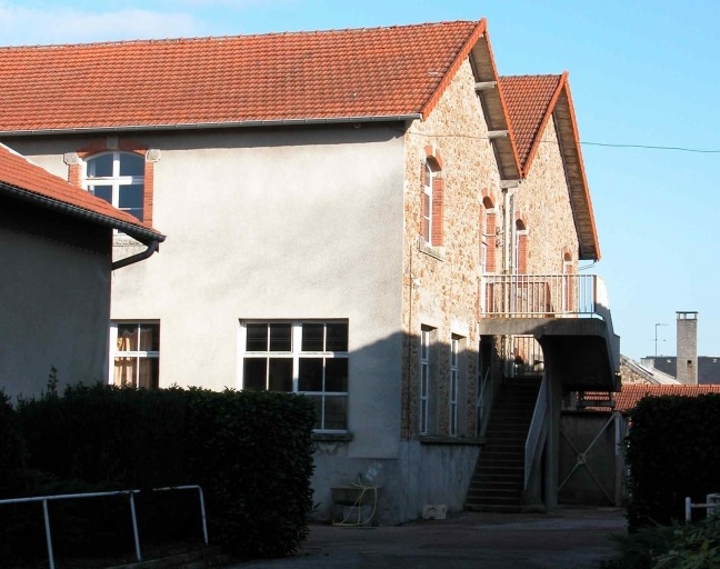 Vue d'un ancien atelier de fabrication de l'usine de porcelaine.