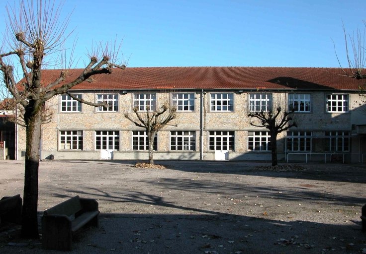Vue d'un ancien atelier de fabrication de l'usine de porcelaine.