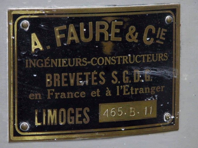 Plaque du constructeur Faure.