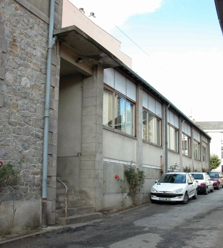 Les anciens ateliers, vus en direction de l'avenue Baudin.