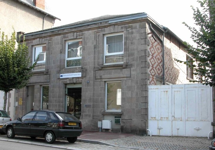 Les ateliers : façade antérieure.