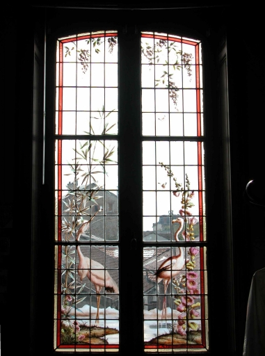 Vitraux du logement patronal.