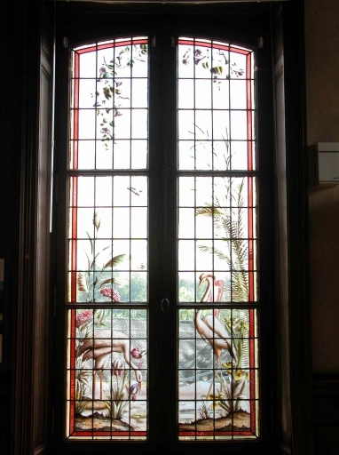Vitraux du logement patronal.