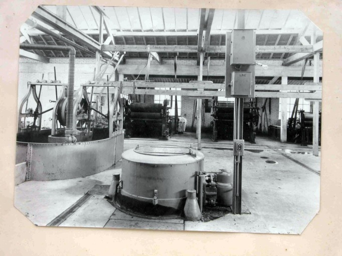 Vue intérieure des ateliers vers 1920.