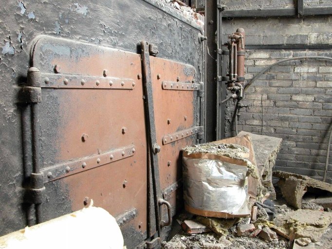 Ancienne chaudière de l'usine : niveau supérieur.