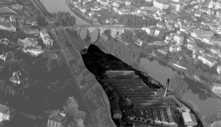 Vue aérienne de l'usine vers 1953 (usine détourée).