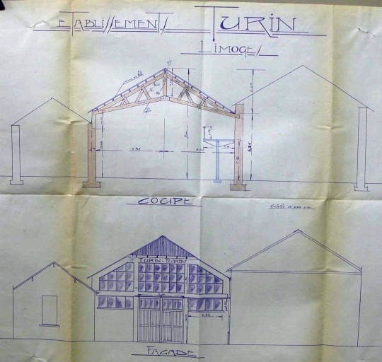 Coupe et façade de l'atelier construit en 1934 dans la cour de la distillerie.