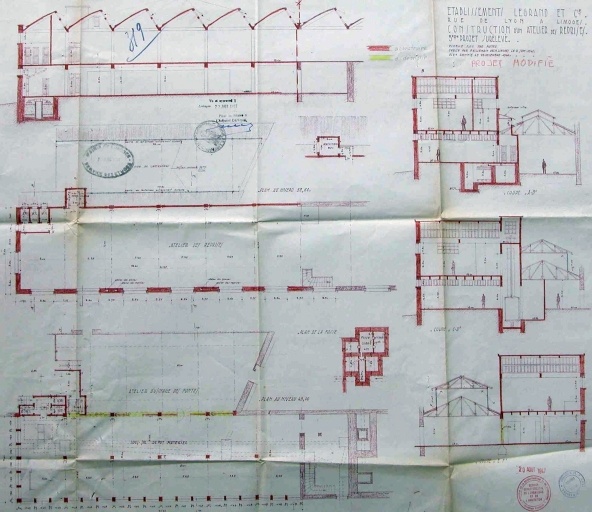 Projets de construction de nouveaux ateliers par l'architecte P. Villemain en 1946 : 'Etablissements Legrand et Cie - Rue de Lyon à Limoges Construction d'un atelier de reprises - 5e projet surélevé'.