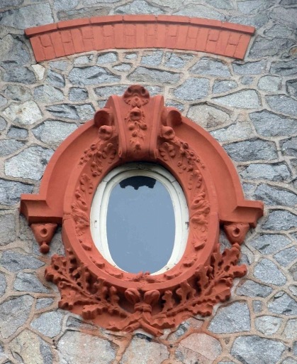 Façade antérieure du logement patronal : détail.
