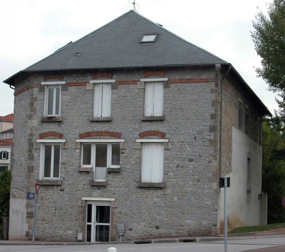 Logement de contremaître et bureaux : façade antérieure sud-ouest.