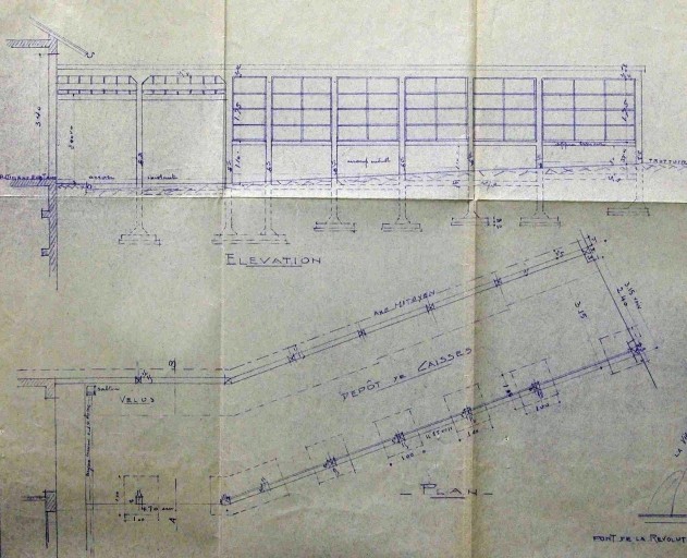 Plan et élévation des constructions de 1955 extraits de : 'M. Leclair - Construction d'un dépôt de caisses - Avenue de la Révolution'.