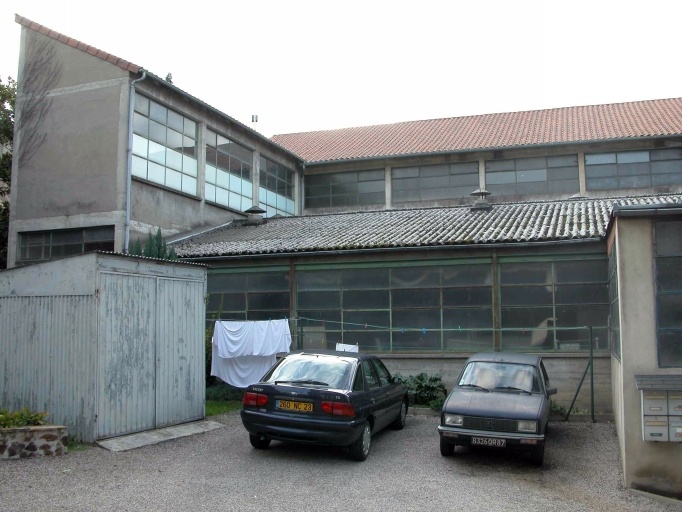 Les ateliers vus du sud-est.