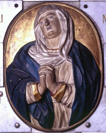 Médaillon sculpté en haut-relief, provenant vraisemblablement de l'ancien retable de la chapelle. - (c) Région Nouvelle-Aquitaine, Inventaire général du patrimoine culturel