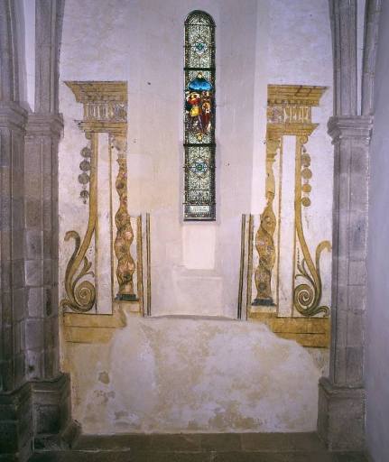 Retable en trompe l'oeil du croisillon sud du transept, après restauration.