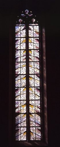 Chapelle sud de la deuxième travée. Vue d'ensemble de la verrière. Baie 6.