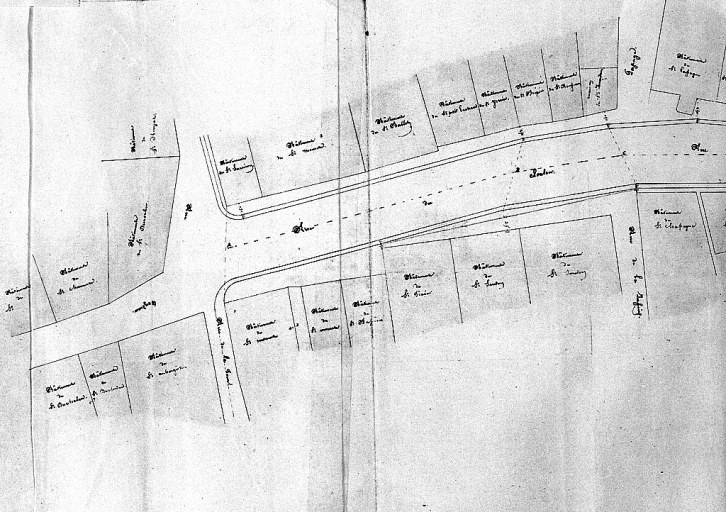 Plan de la rue du Clocher concernant la construction de caniveaux, de chaussée pavée et de chaussée d'empierrement ; daté du 9 novembre 1845 et signé S. Sabarly. Vue de la partie nord.