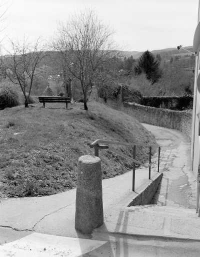 Vue de la charrière des Orties prise depuis la rue des Fossés.