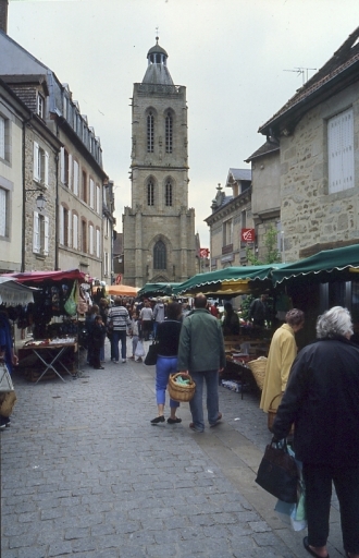 Le marché du vendredi.