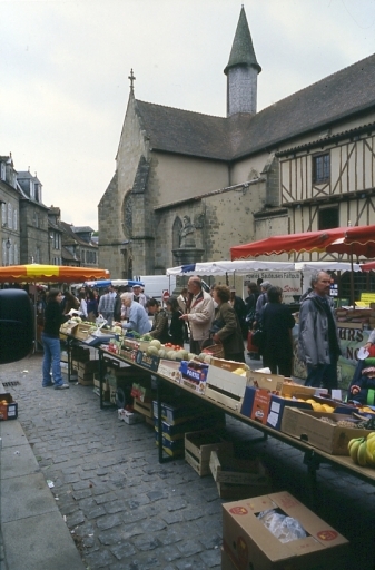 Le marché du vendredi.