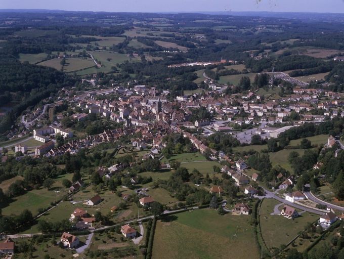 Vue aérienne depuis l'est.