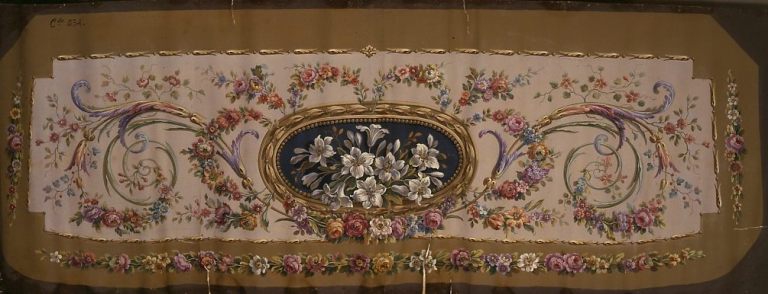 Peinture (carton de tapisserie) représentant un décor floral et conservée dans la partie de l'étage des combles aménagée en atelier de peintres cartonniers. Il s'agit certainement d'un carton de tapisserie de canapé.