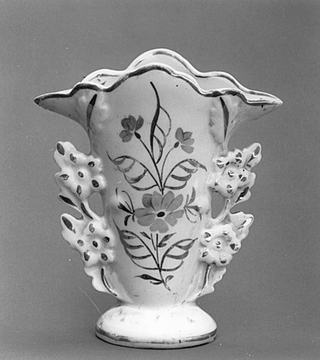 Vase à fleurs (vase cornet)