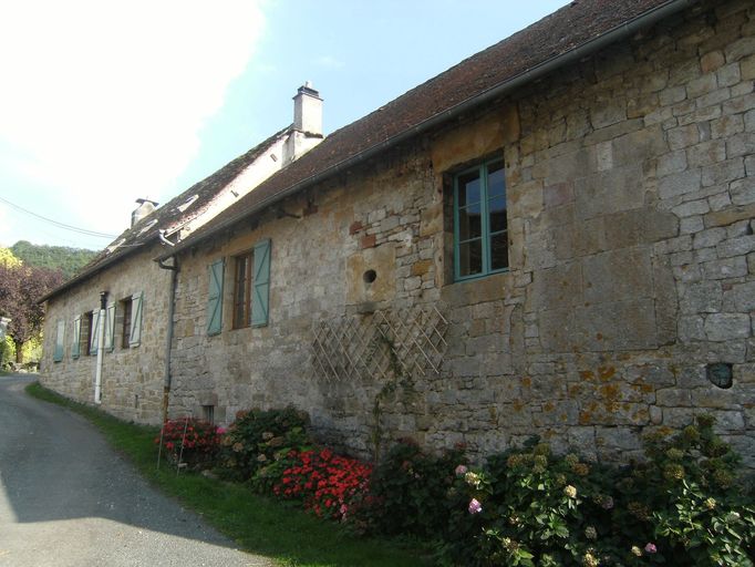 Vue générale de la façde postérieure  nord, sur rue, du logis.